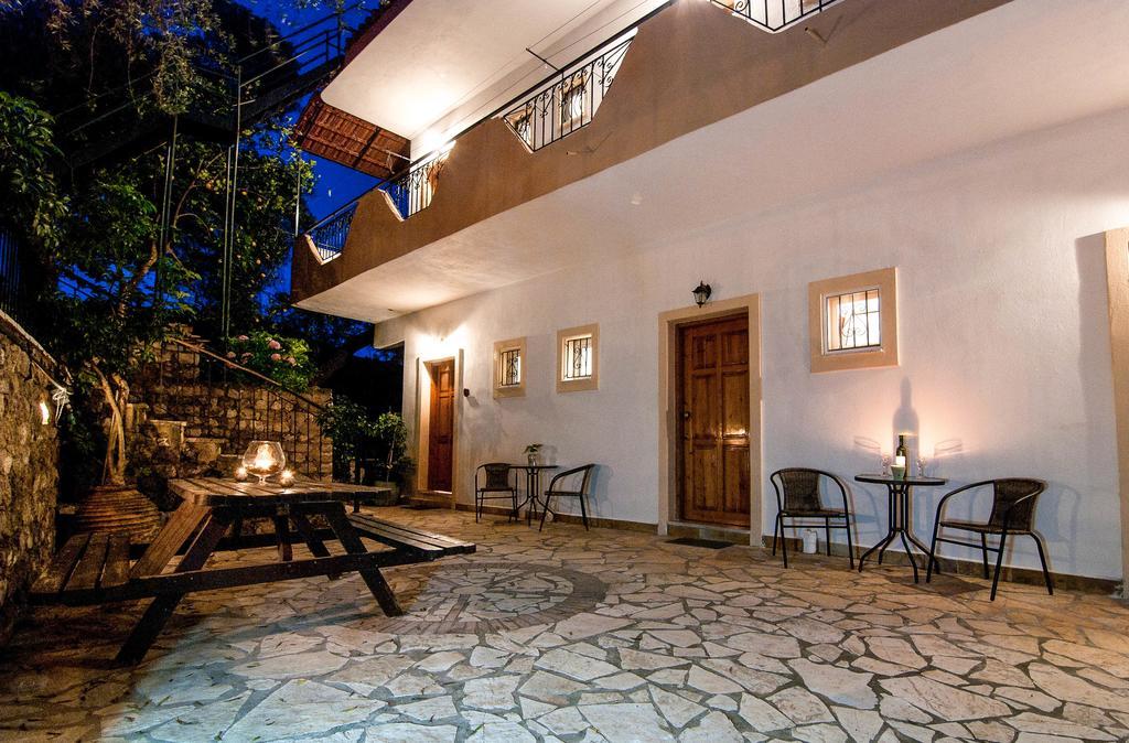Rizos Bay Sarakiniko Hotel Sarakiniko  Exterior photo